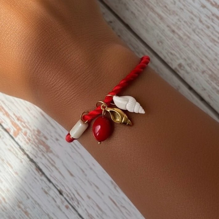 Vento d’Estate Rosso – Bracciale in corda con charm - OE!