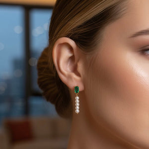 VERDE SEGRETO - Orecchini Pendenti Artigianali Made in Italy con Cristallo Verde Rettangolare e Perle di Fiume Naturali - OE!