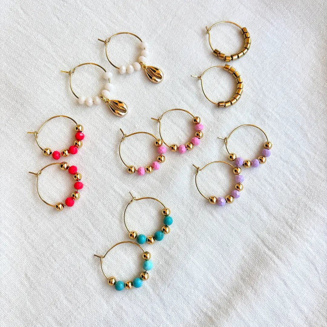 VIBRANT VIBES - Orecchini a Cerchio con Perline - OE!