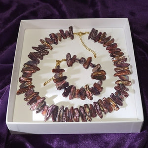 VIORYA Cofanetto Regalo Natale: Gioielli Artigianali Made in Italy - Collana e Bracciale in Perle di Fiume Barocche Viola - OE!